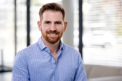 Zenith prognostiziert elf Prozent Werbe-Wachstum global und fast sechs Prozent für Deutschland - Der Zenith-Experte Simon Roszinski sieht 2021 ein hohes Werbe-Wachstum - Foto: Publicis